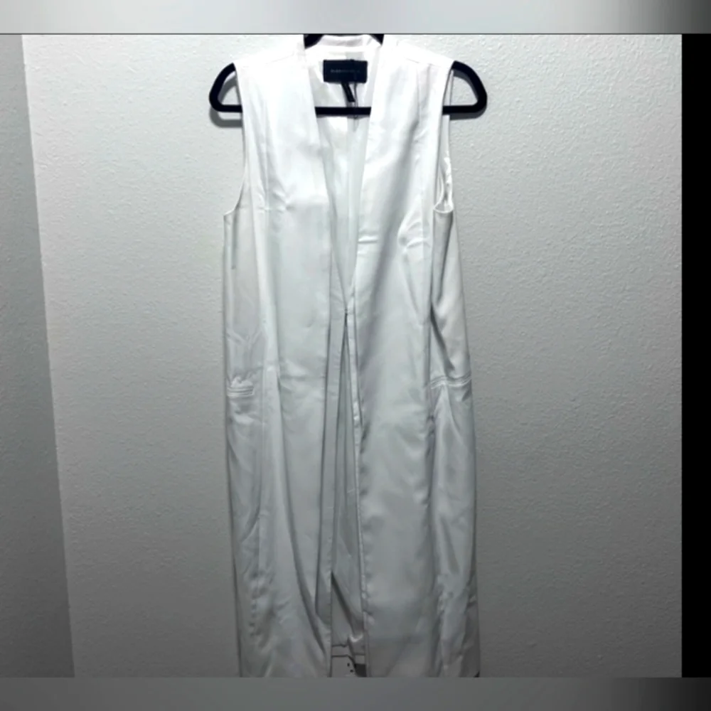 BCBGMaxAzria White Sleeveless Vest Long Medium - Picture 2 of 5